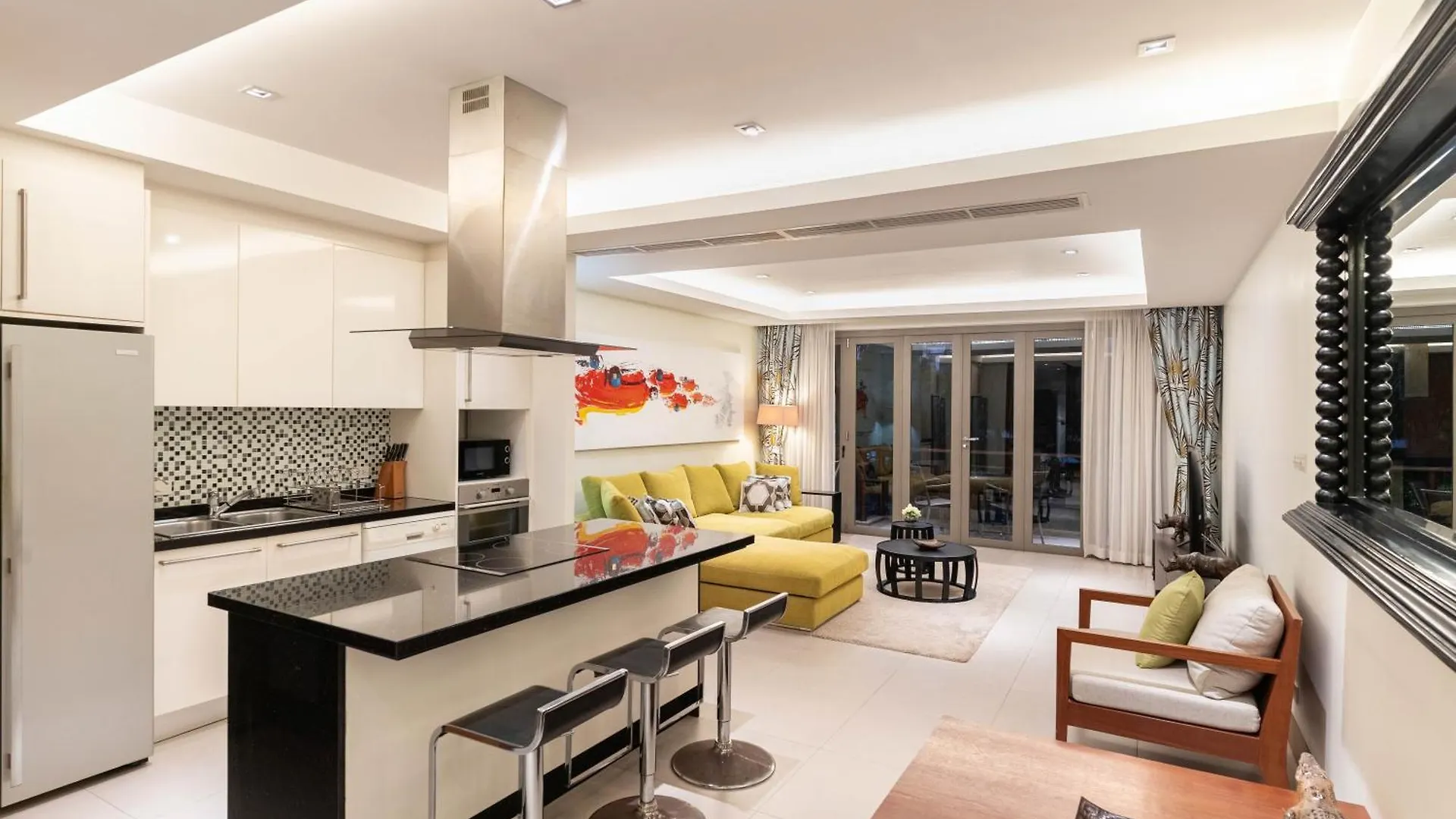Beachfront Luxury 2 Bdr Apartment By Indreams, Naithon Beach