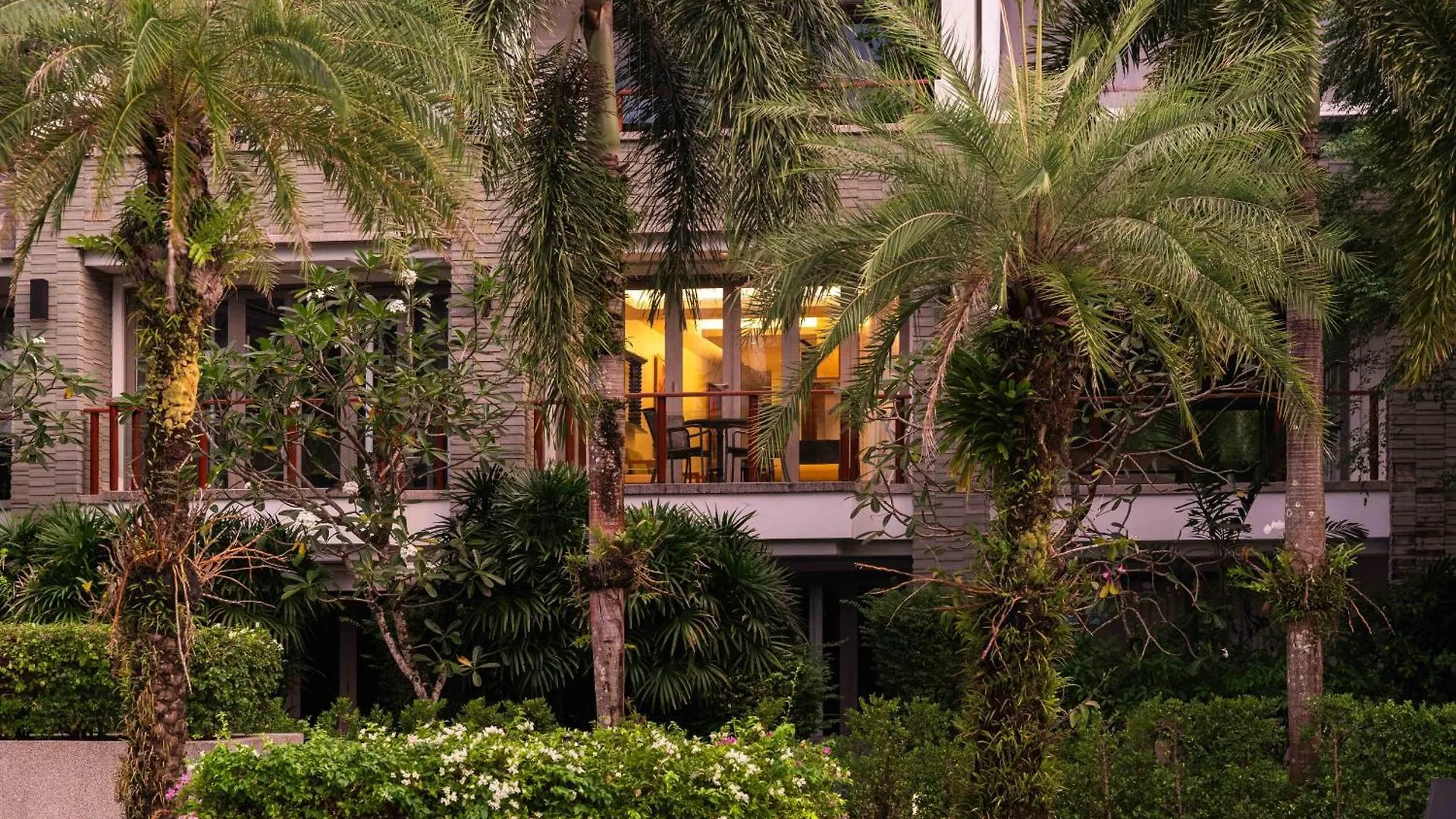 Beachfront Luxury 2 Bdr Apartment By Indreams, Naithon Beach