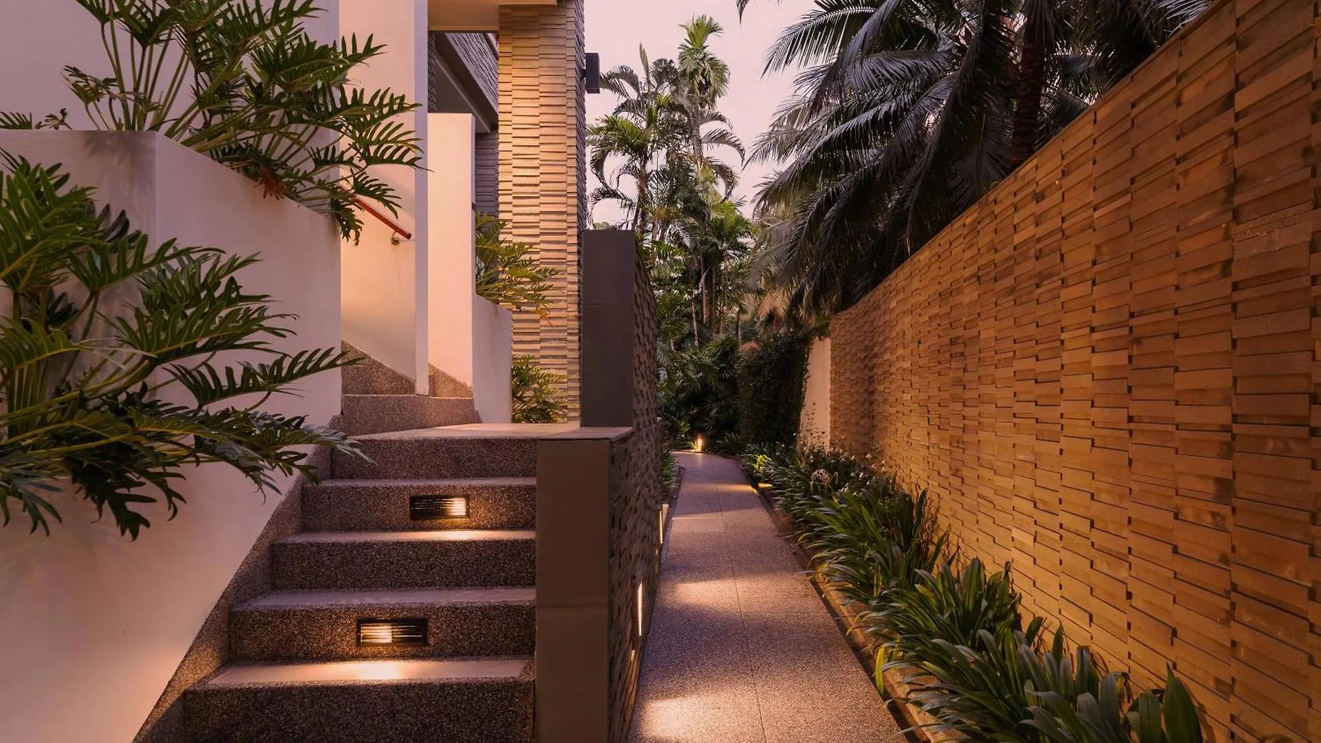 Beachfront Luxury 2 Bdr Apartment By Indreams, Naithon Beach Nai Thon Beach