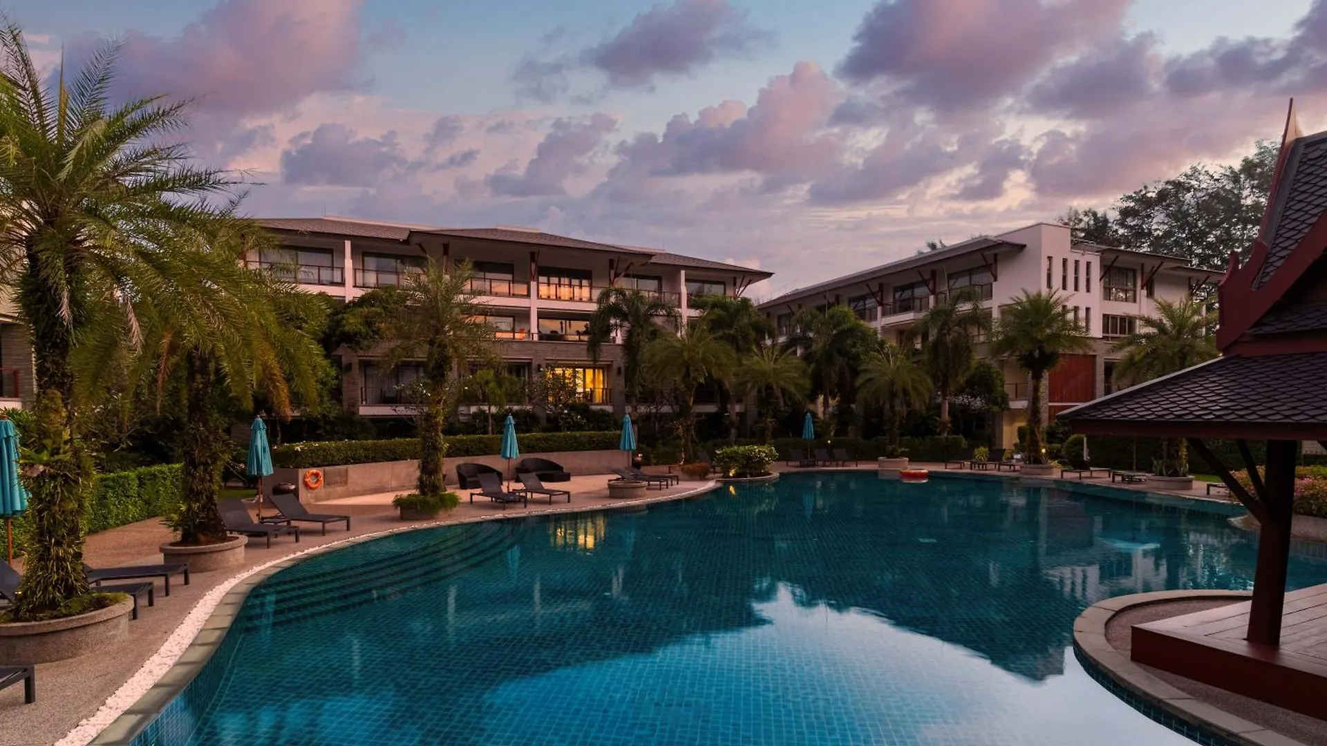 Beachfront Luxury 2 Bdr Apartment By Indreams, Naithon Beach