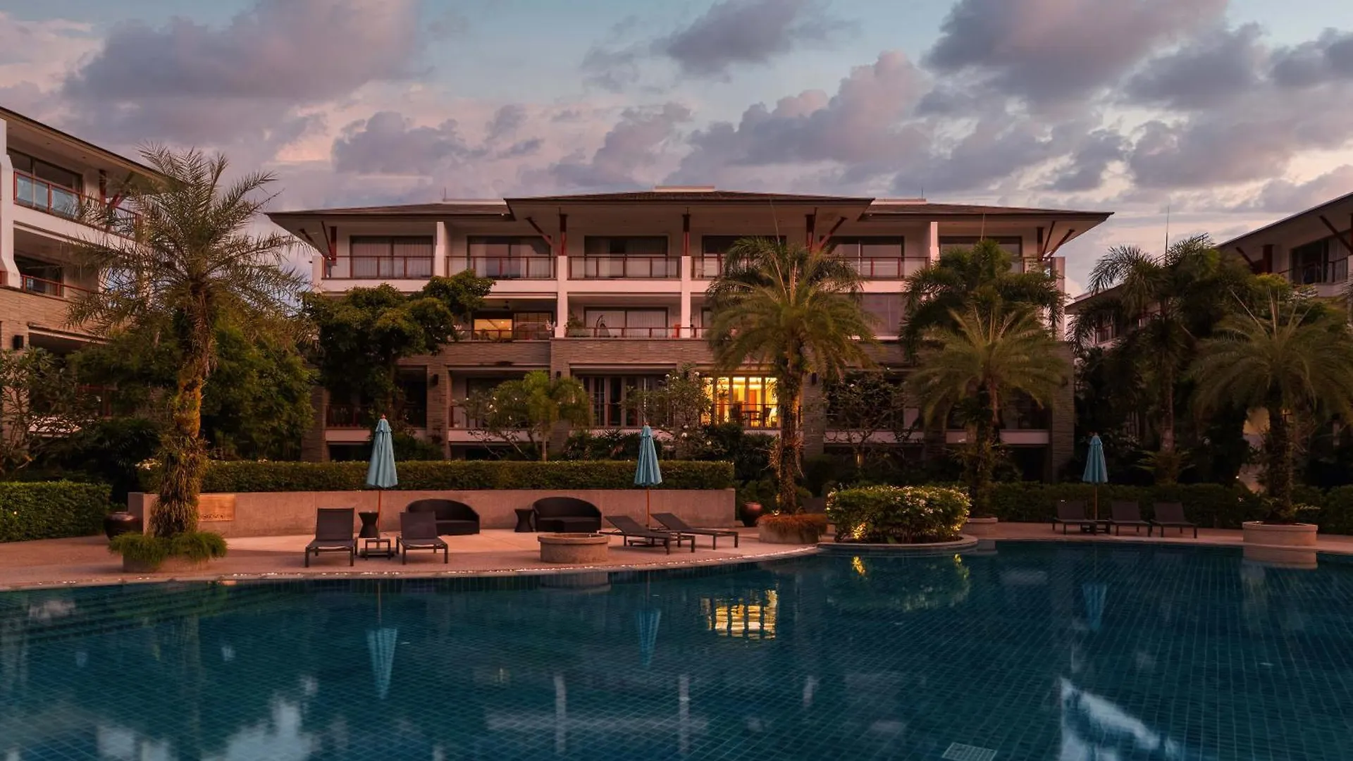 Beachfront Luxury 2 Bdr Apartment By Indreams, Naithon Beach Thailand