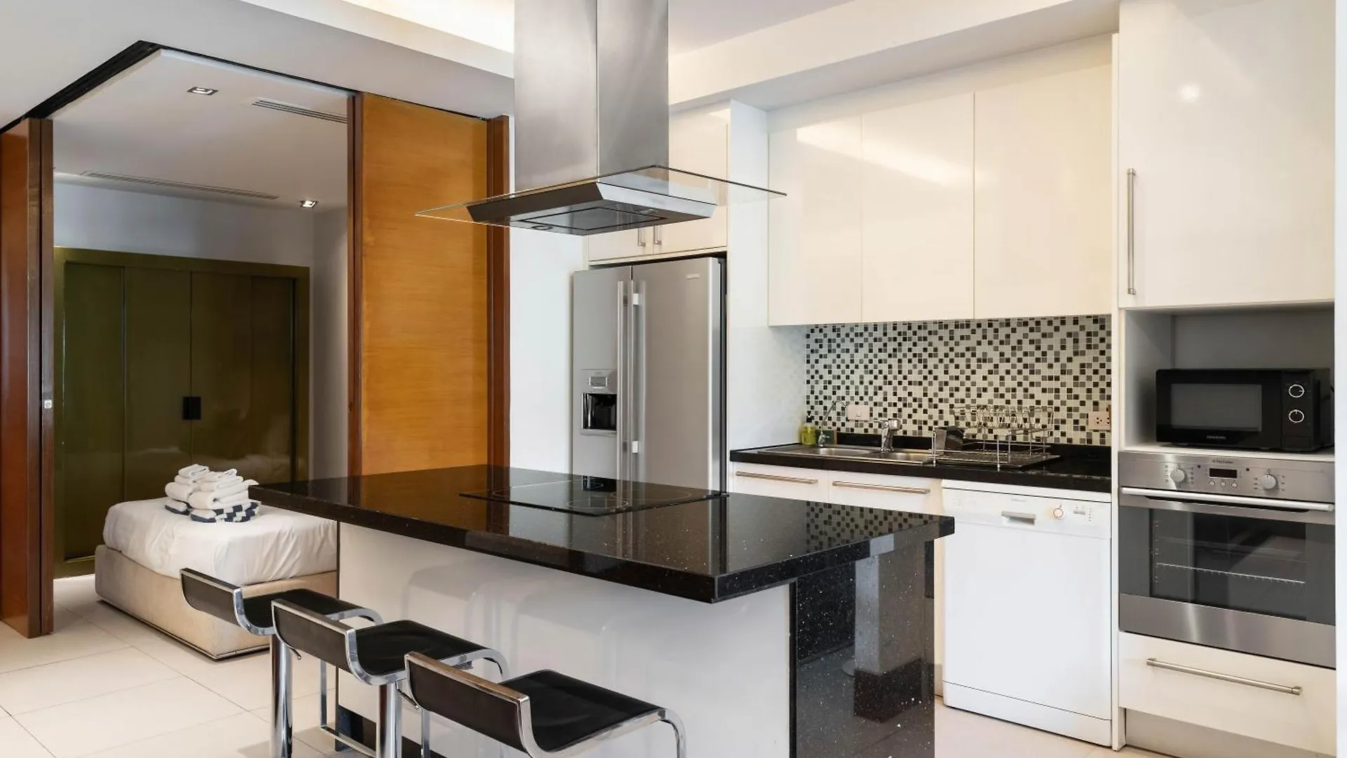 Beachfront Luxury 2 Bdr Apartment By Indreams, Naithon Beach Thailand